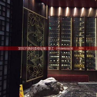定制超高型玫瑰金不锈钢酒柜
